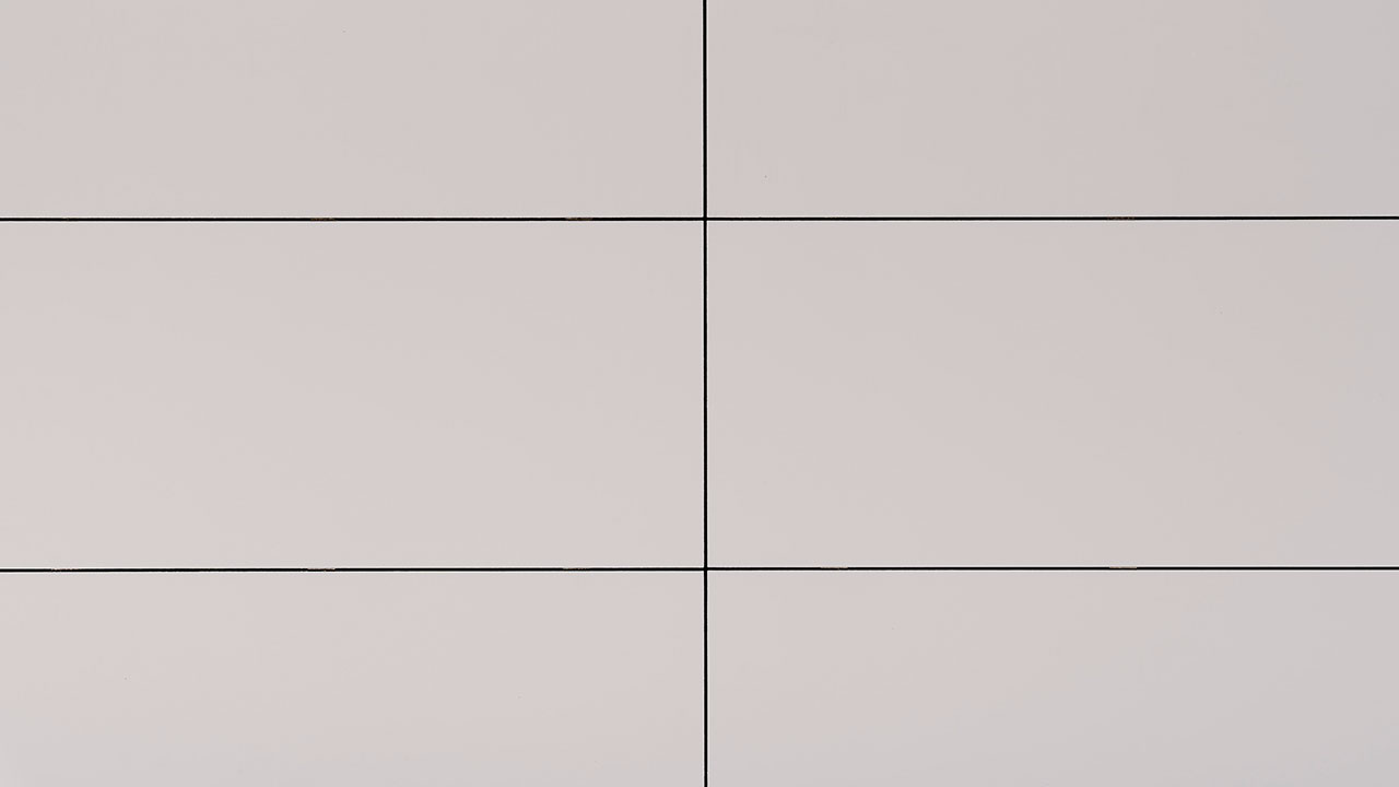 Zašto pločice “bježe” i kako to spriječiti (rješenje koje koriste profesionalci)